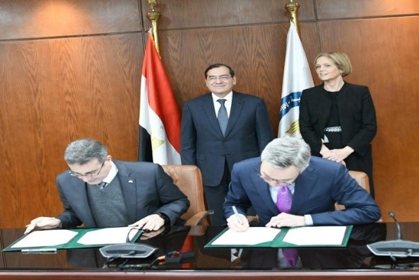 Petroleum Minister witnesses the signing of an agreement with Norway For the production of Green Ammonia